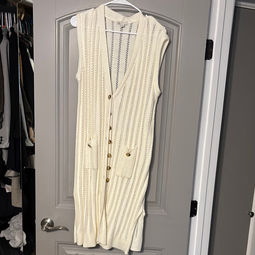 Cream Knit Sleeveless Cardigan with Gold Buttons